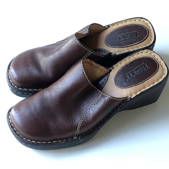 womens brown leather mules